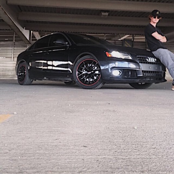 Meet your Posher, Andrew - Picture 1 of 1